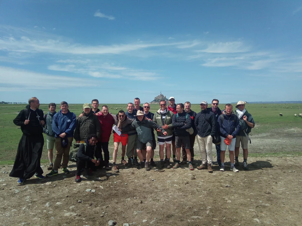 Groupe d'homme lors d'un camp ACDH